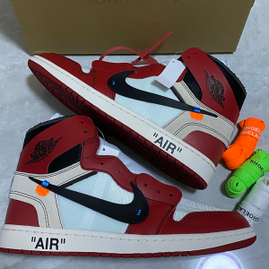 Off-White x Air Jordan 1 Chicago - Image 2