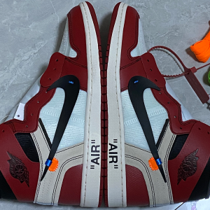 Off-White x Air Jordan 1 Chicago - Image 12