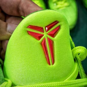 NK ZOOM KOBE 6 Protro “Grinch” - Image 13