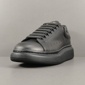 Canvas shoes - Image 2