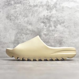 Yeezy Slides ‘Bone’ - Image 1