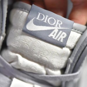 Dior x Air jordan high OG - Image 10