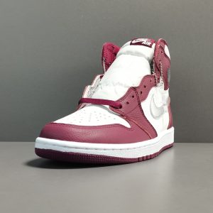 Air Jordan 1   Retro High OG ＂Bordeaux＂ - Image 2