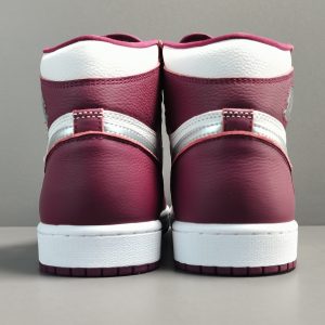 Air Jordan 1   Retro High OG ＂Bordeaux＂ - Image 6