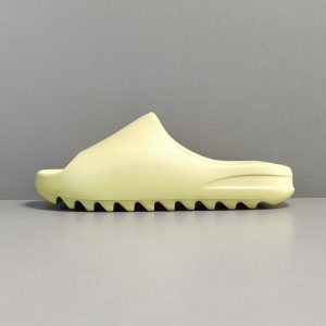 Adidas  originals  Yeezy Slide  “Resin“ - Image 1