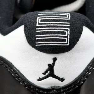 Air Jordan 11 Retro Low Concord - Image 13