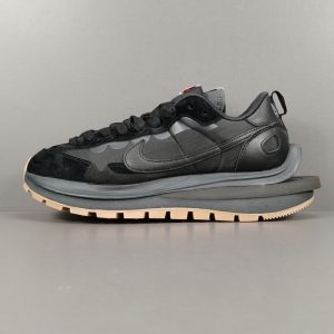 Sacai x NiKe VaporWaffle “Black and Gum “ - Image 1