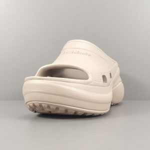 Balenciaga Pool Crocs Versatile Fashion Slippers - Image 2