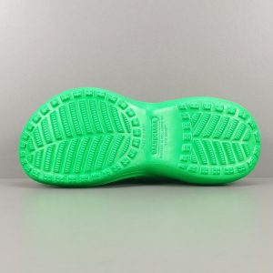 Balenciaga Pool Crocs Versatile Fashion Slippers - Image 7