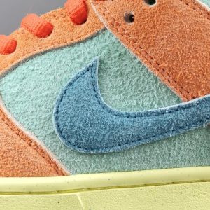 Nike DUNK SB Low  “Orang and Emerald Rise “ - Image 13