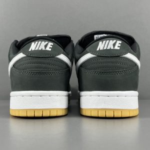 Nike DUNK SB Low  pro iso “black gum “ - Image 6