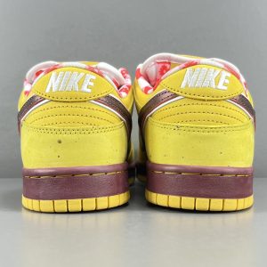 Nike SB Dunk Low  Yellow Lobster - Image 4