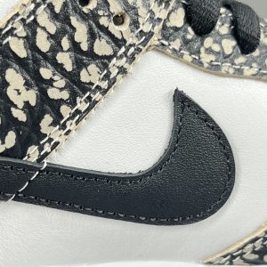 Supreme x Nike DUNK SB Low nyc - Image 11