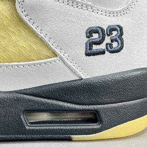 A MA MANEERE x Jordan  Air Jordan 5 “Photon Dust“ - Image 13