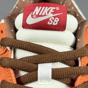 Nike DUNK SB Low  Premium ‘Un-Hemp ‘ - Image 9