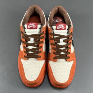 Nike DUNK SB Low  Premium ‘Un-Hemp ‘ - Image 3