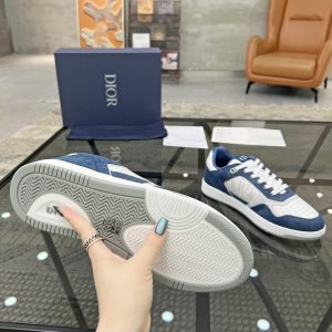 casual sneakers - Image 9