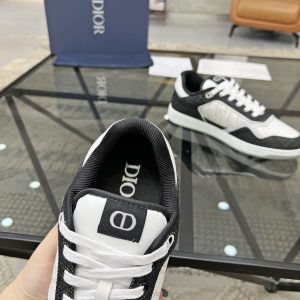casual sneakers - Image 6