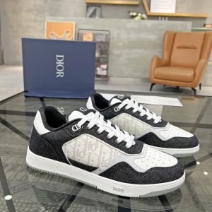 casual sneakers - Image 3