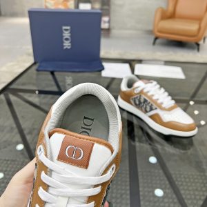 casual sneakers - Image 6