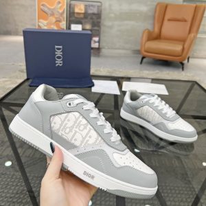 casual sneakers - Image 8