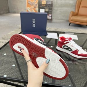 casual sneakers - Image 9