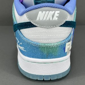 Futura Laboratories x NK Dunk SB - Image 13